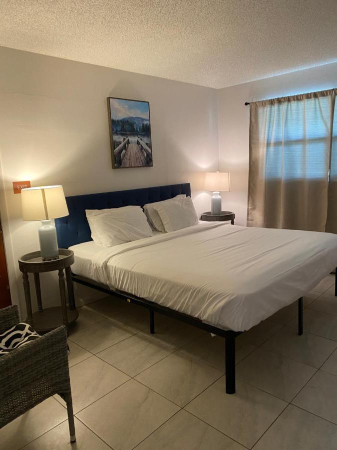 Dee Jay Beach Resort Lauderdale-by-the-Sea Exterior photo