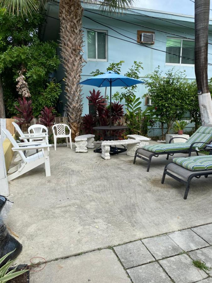 Dee Jay Beach Resort Lauderdale-by-the-Sea Exterior photo