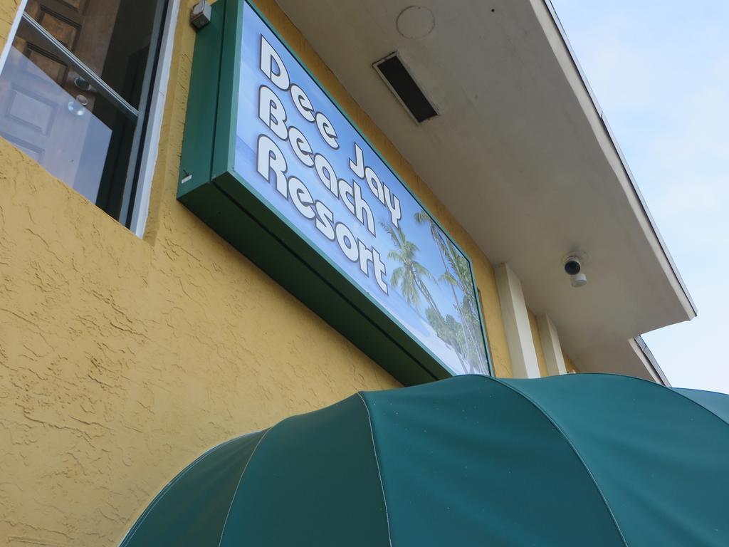 Dee Jay Beach Resort Lauderdale-by-the-Sea Exterior photo