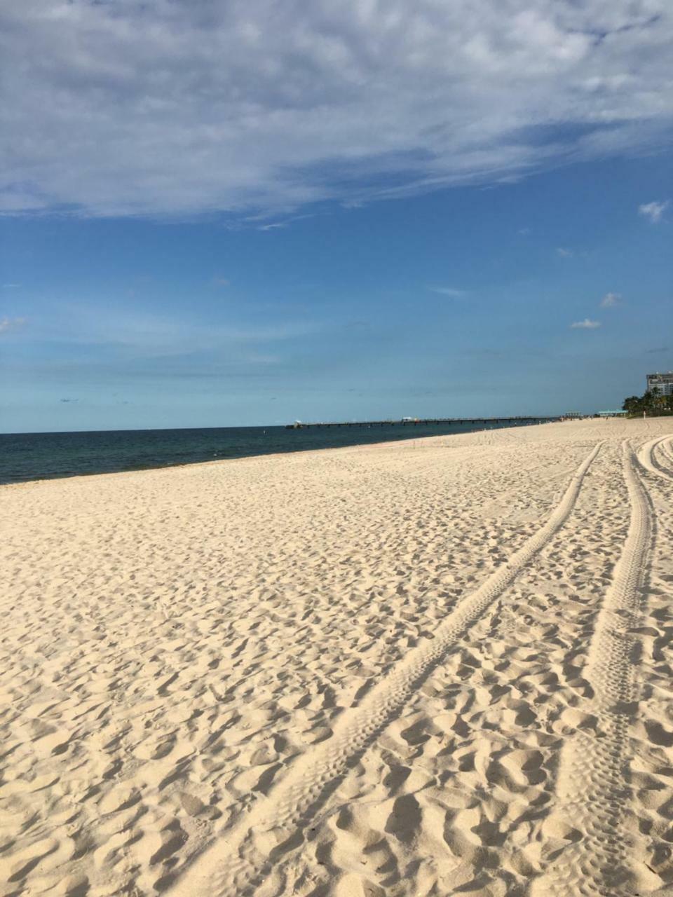 Dee Jay Beach Resort Fort Lauderdale Exterior photo